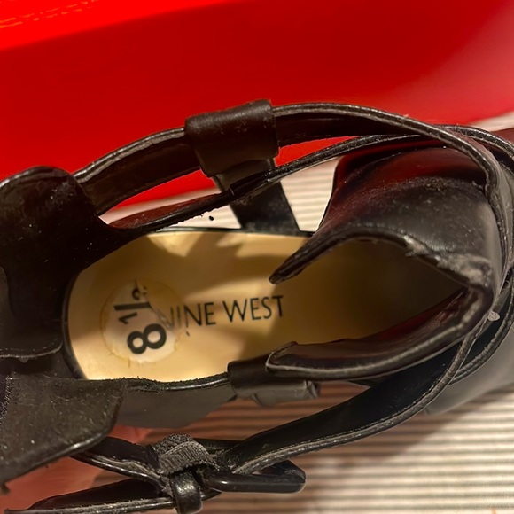 Nine West Black Heels Size 8 1/2 - Picture 3 of 10